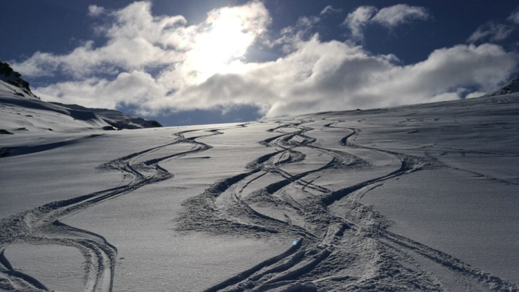 april skiing