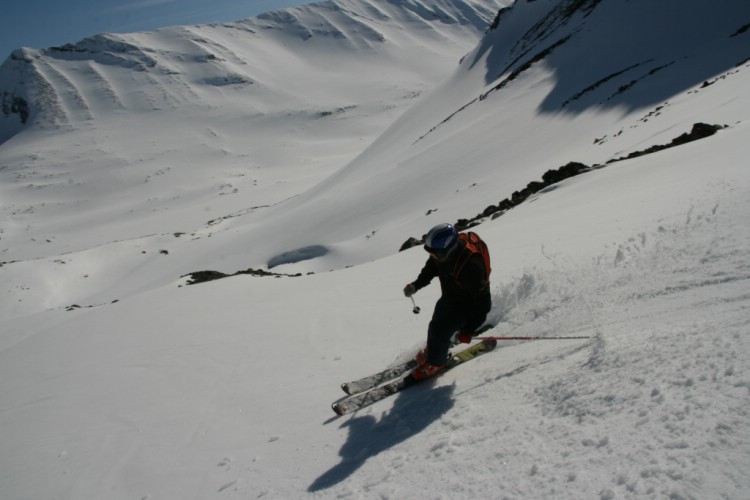 Underbar vårsnö. Heliski Riksgränsen 8 maj 2009. Foto: Andreas Bengtsson