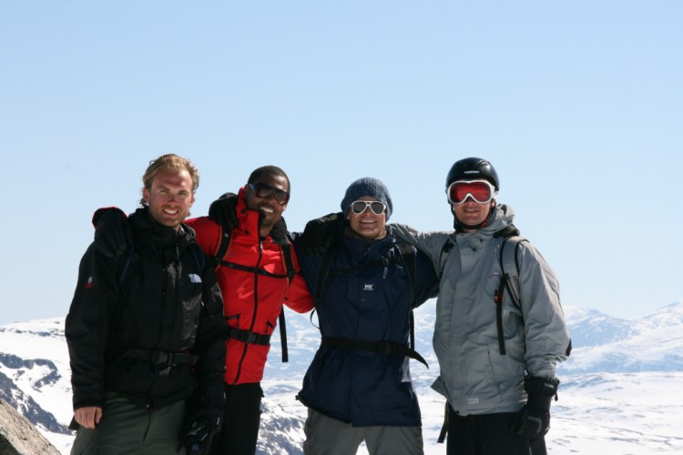 Team Danmark. Heliski Riksgränsen 17 maj 2009. Foto: Andreas Bengtsson