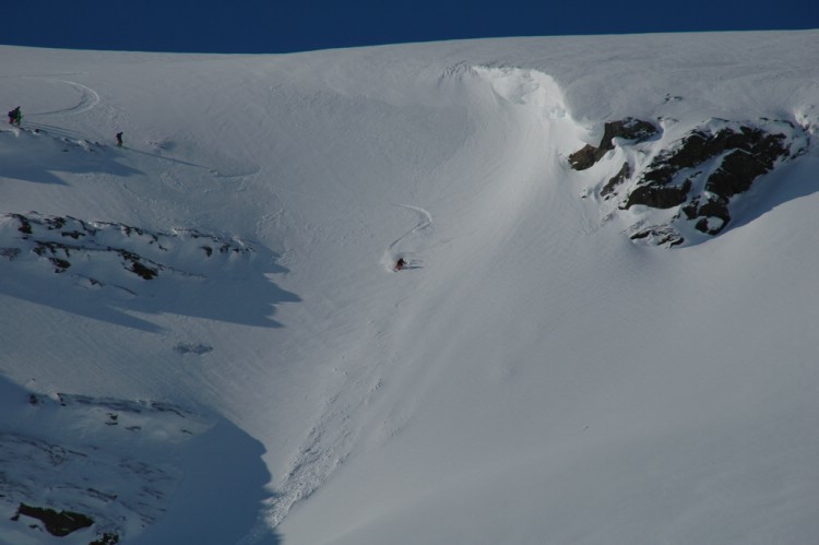 Freeride, Heliskifahren, Powder in Schweden, Riksgränsen, Abisko und Kebnekaise. Photo: Carl Lundberg